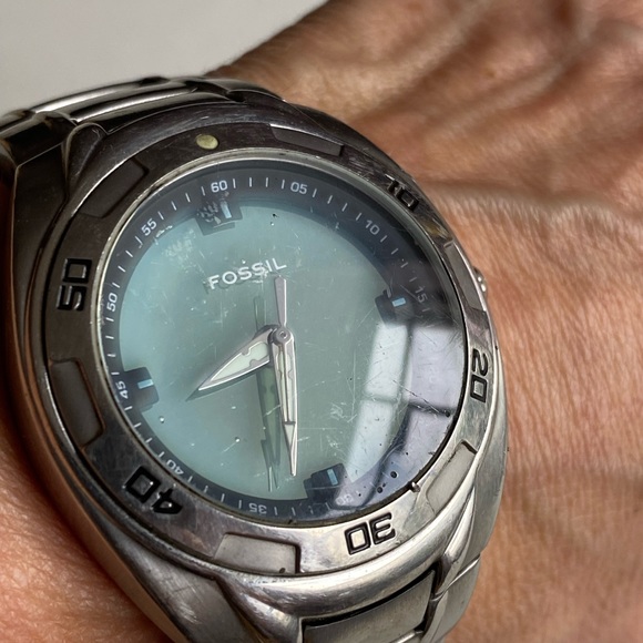 Fossil Womens Big Tic AM 3759 Silver Tone Stainless Steel Analog Wristwatch - Picture 10 of 13